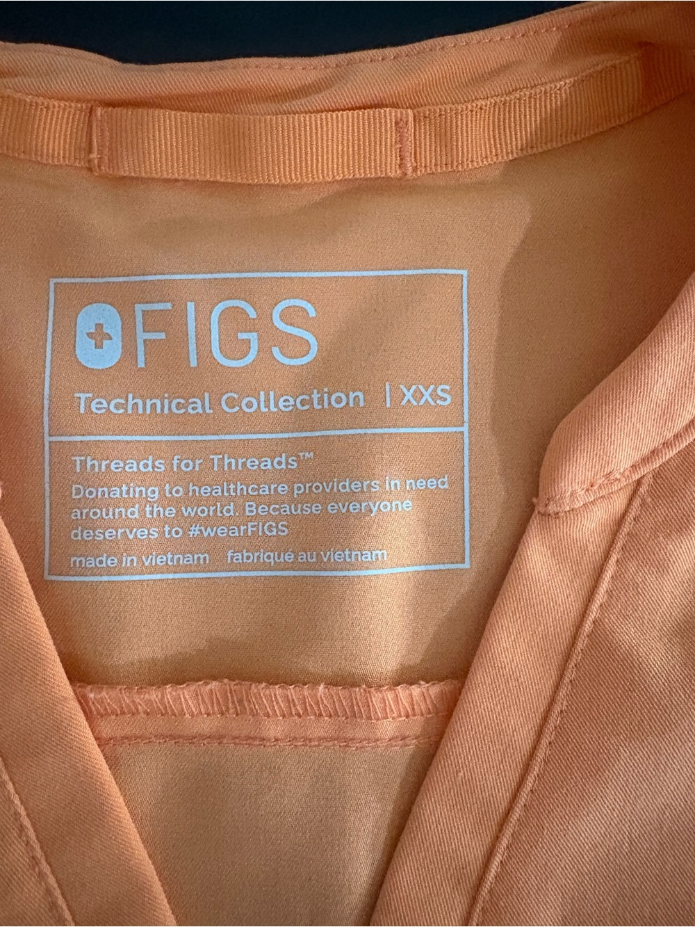 Figs Papaya Scrub Top - Picture 7 of 8